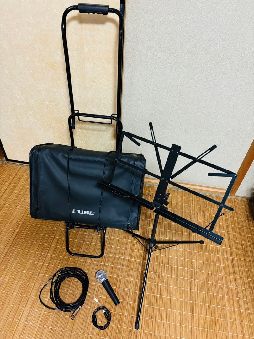 【路上ライブセット】Roland アンプ、マイク、譜面台、キャリーカート