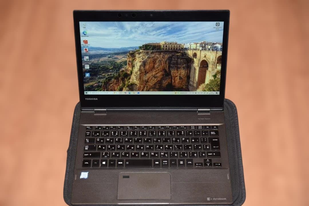 東芝製ノートパソコン dynabook V62／B PV62BMP-NJA