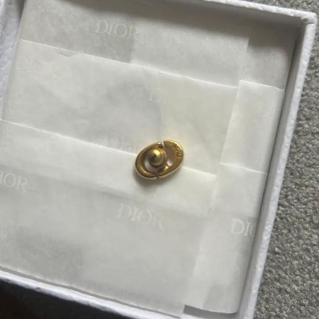 DIORディオール CD NAVY ロゴ スタッズ ゴールド 片耳のみ