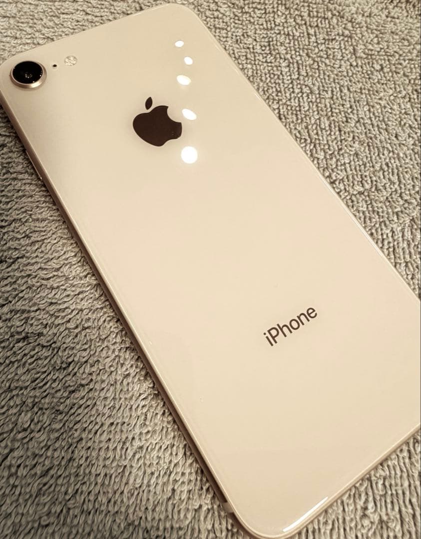 iPhone 8 ローズゴールド［美品］