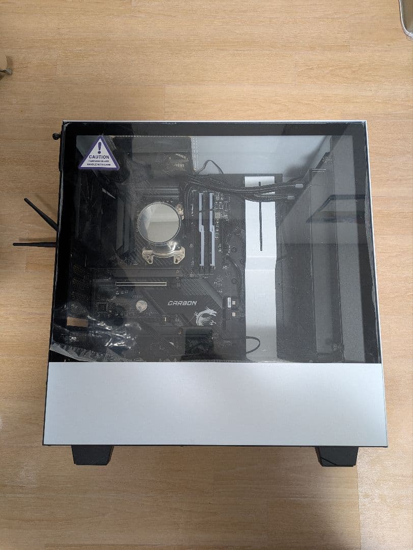 ホワイトゲーミングPC