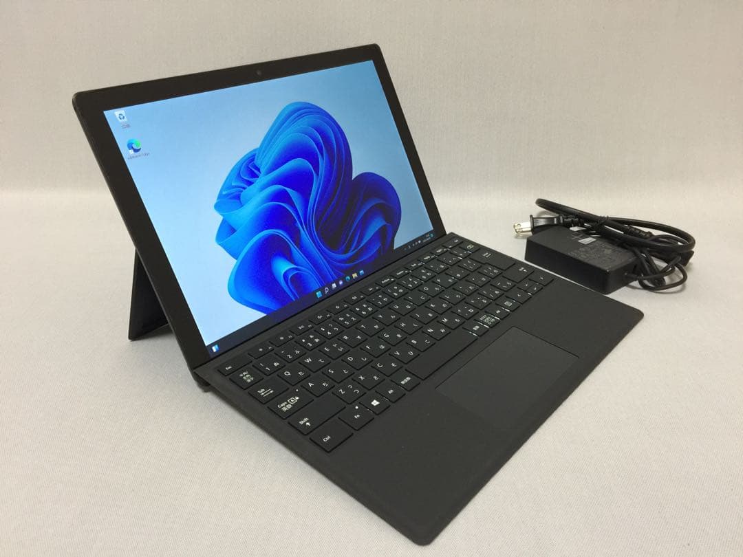 【保証付】SurfacePro6黒RAM8GB Office付き　バッテリー新品