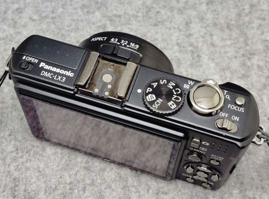 LUMIX DMC-LX３ コンパクトデジタルカメラ