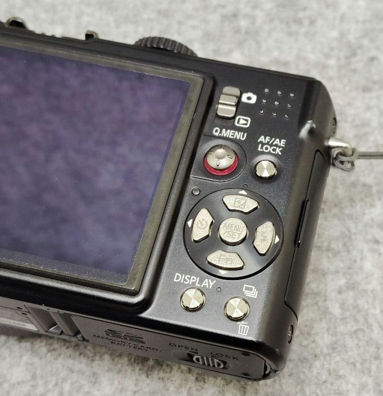 LUMIX DMC-LX３ コンパクトデジタルカメラ