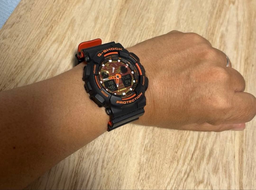【人気商品レアカラー】G-SHOCK GA-100BRオレンジカモフラージュ×黒