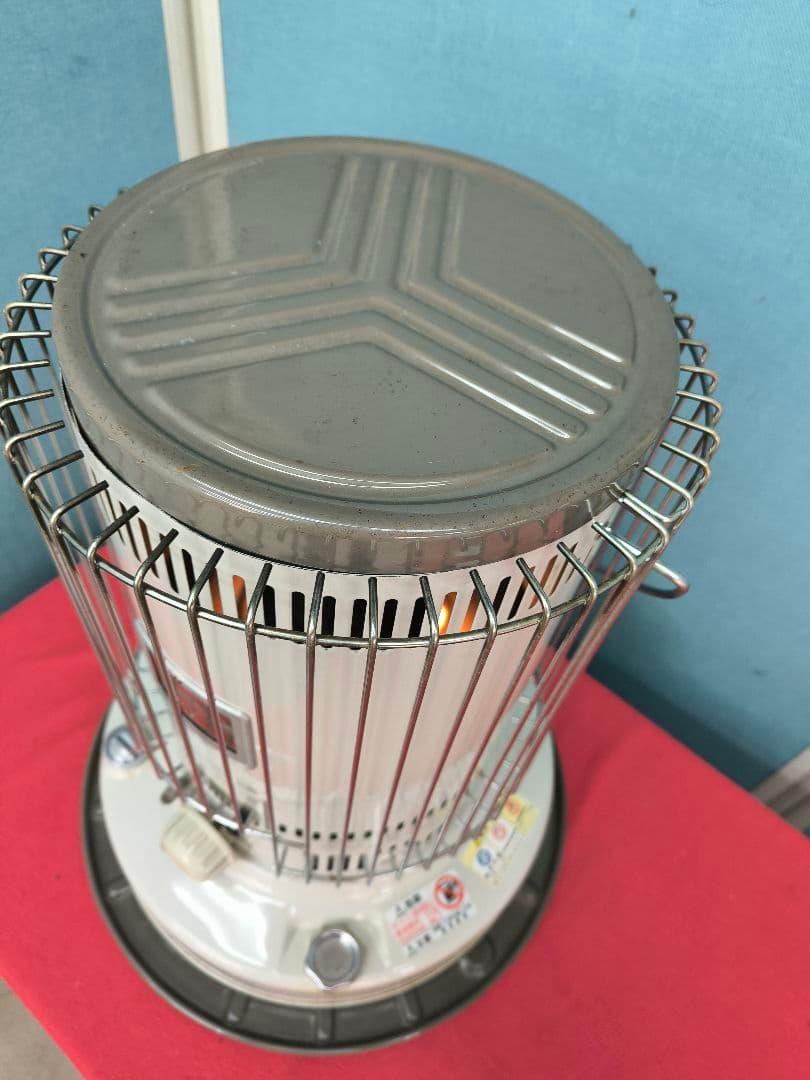 美品　トヨトミ　対流型石油ストーブ　24畳まで　KS-67H