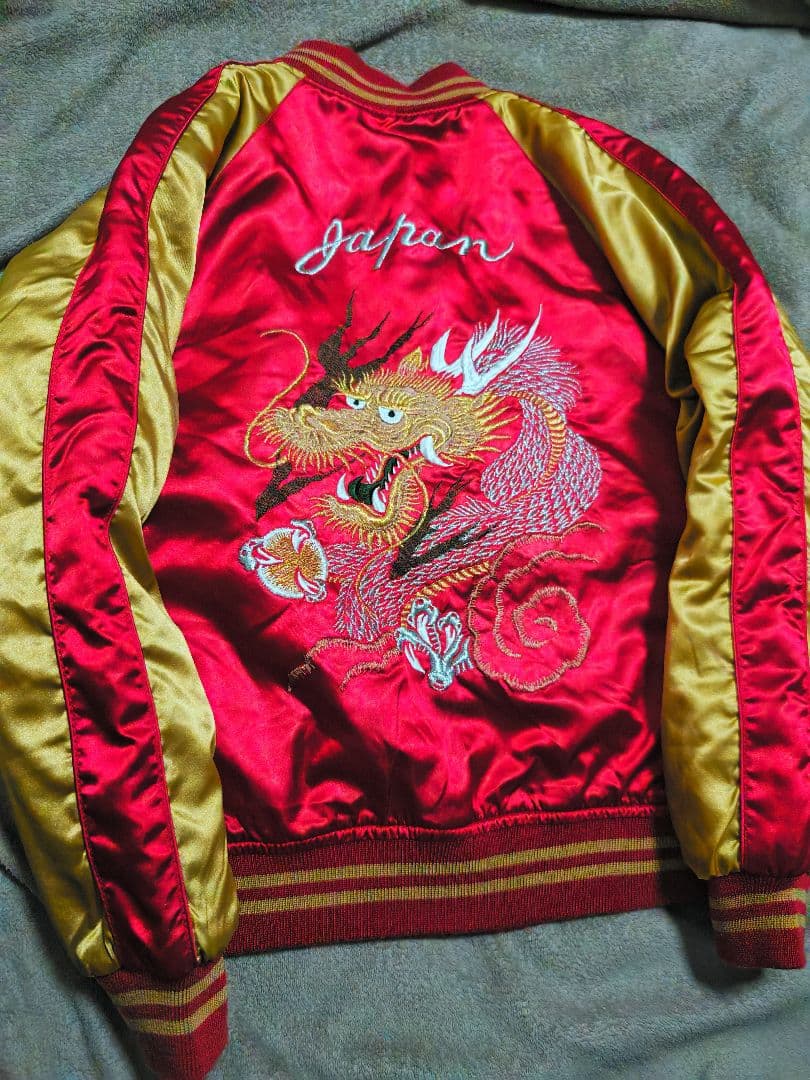 VORABLE 日本 限定 スカジャン 赤金 龍刺繍 unisex サテン