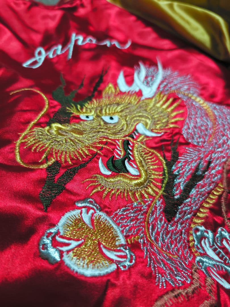 VORABLE 日本 限定 スカジャン 赤金 龍刺繍 unisex サテン