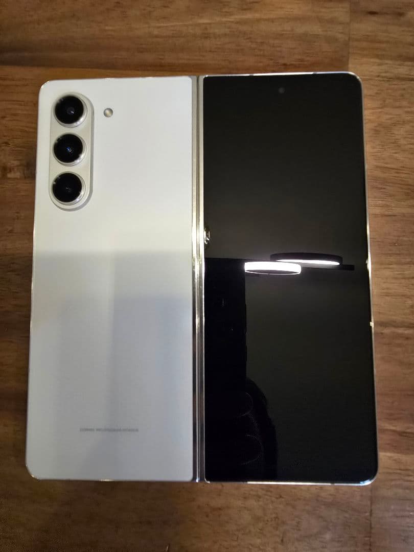 Galaxy ZFold 5 512GB クリーム SIMフリーSペンケース付き