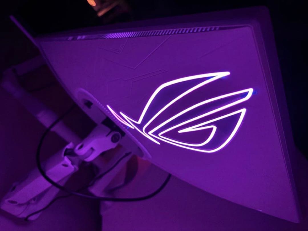 ASUS ROG STRIX XG27UCG-W 4K ゲーミングモニター