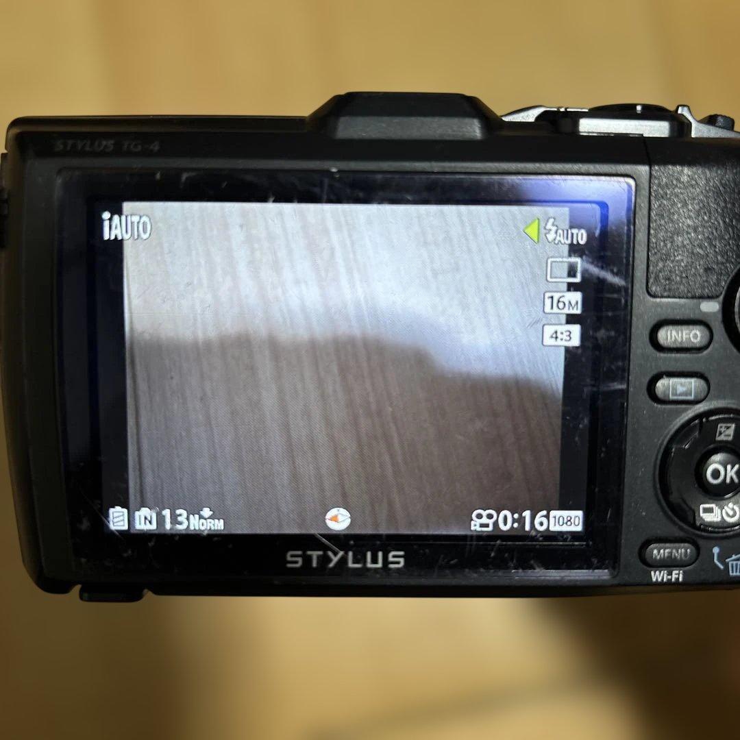 Olympus Tough TG-4 コンパクトデジタルカメラ