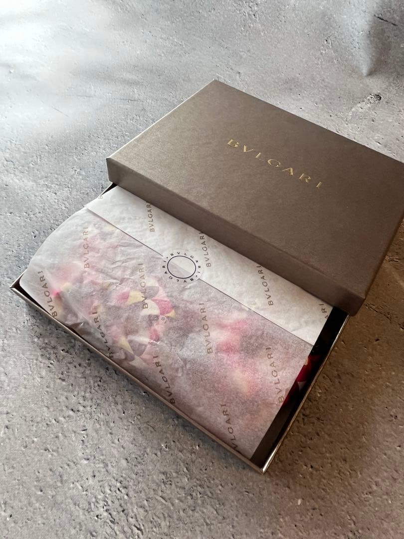 n*z様 BVLGARI ブルガリ ヘリテージ シルク100% シュシュ ヘアゴ