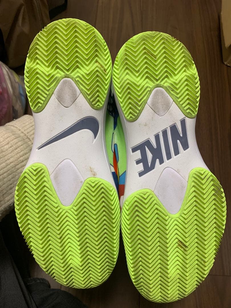 Nike テニスシューズズームケージ3 ナダルモデル