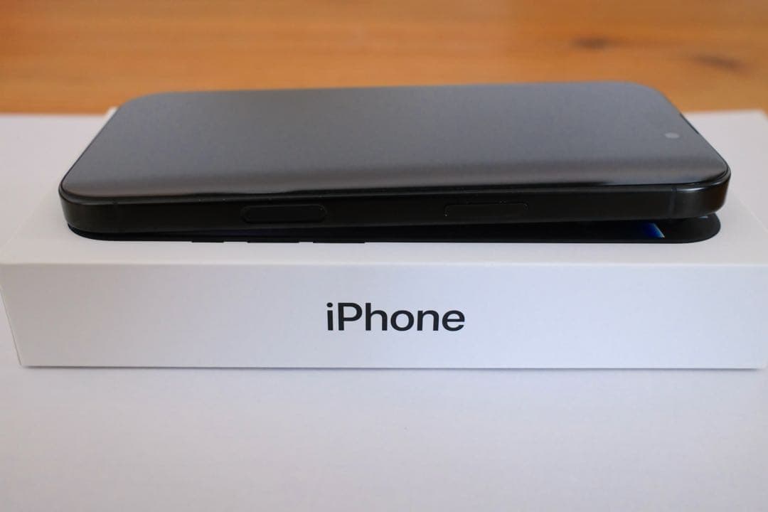 美品 iPhone16pro128GB ブラックチタニウム