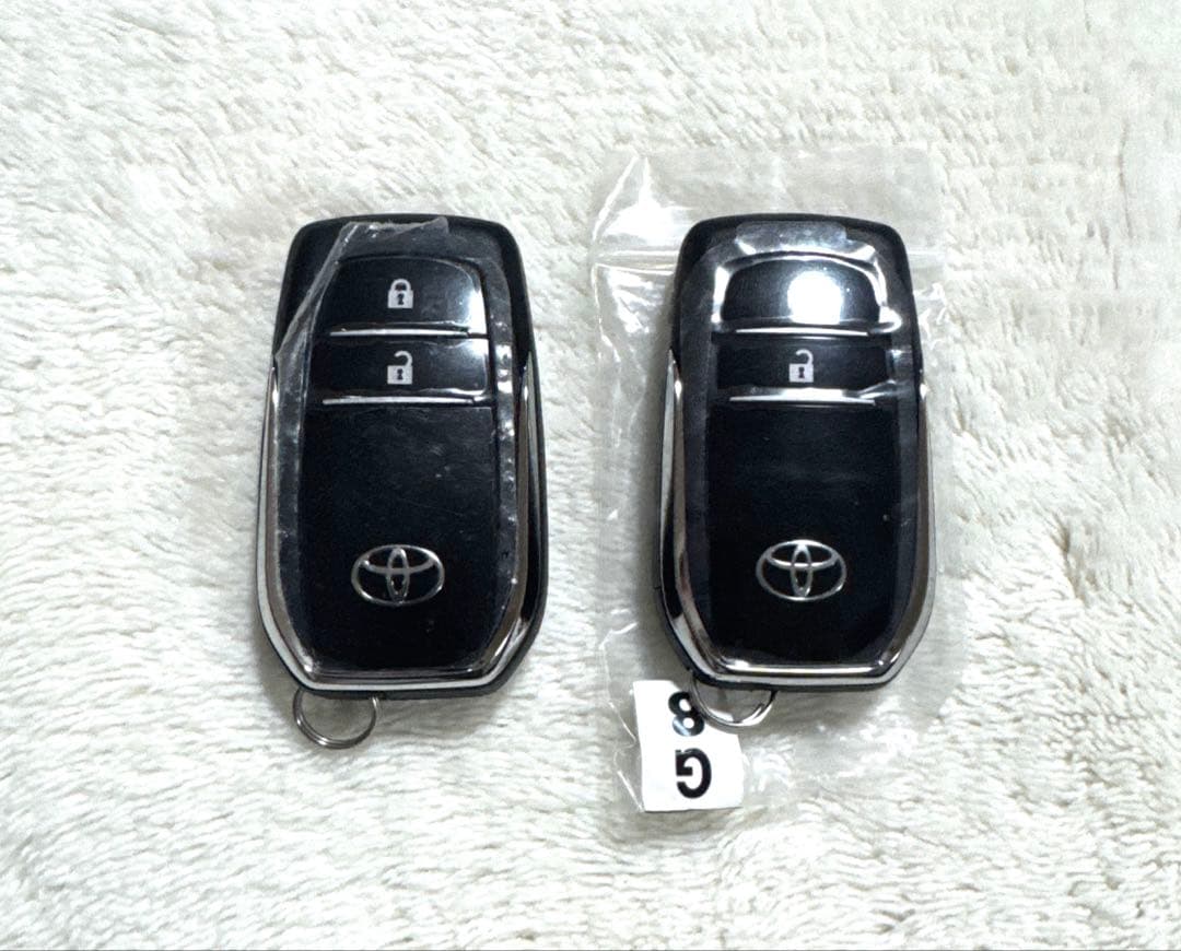 トヨタ　ハイラックス　GR 純正　スマートキー　新品？？