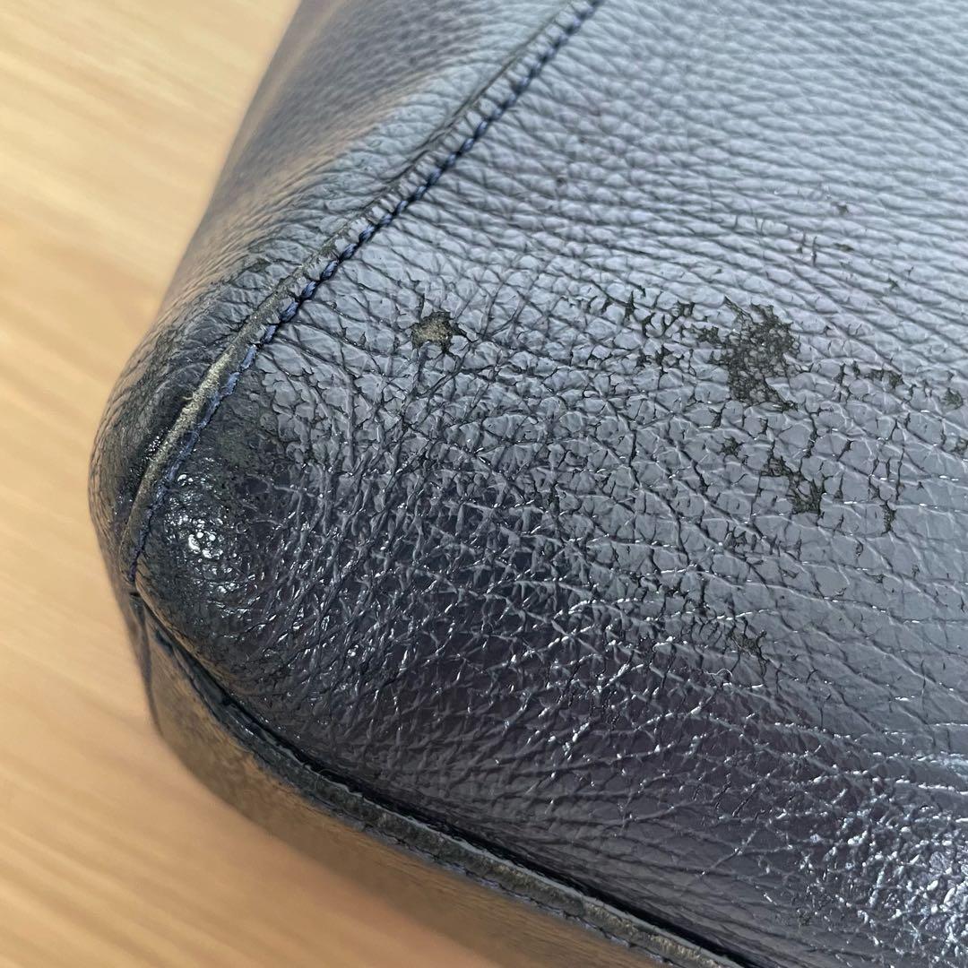 ペッレモルビダ　コローレ　トートバッグ　レザー　ネイビー