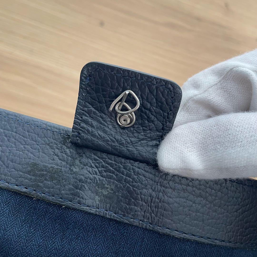 ペッレモルビダ　コローレ　トートバッグ　レザー　ネイビー