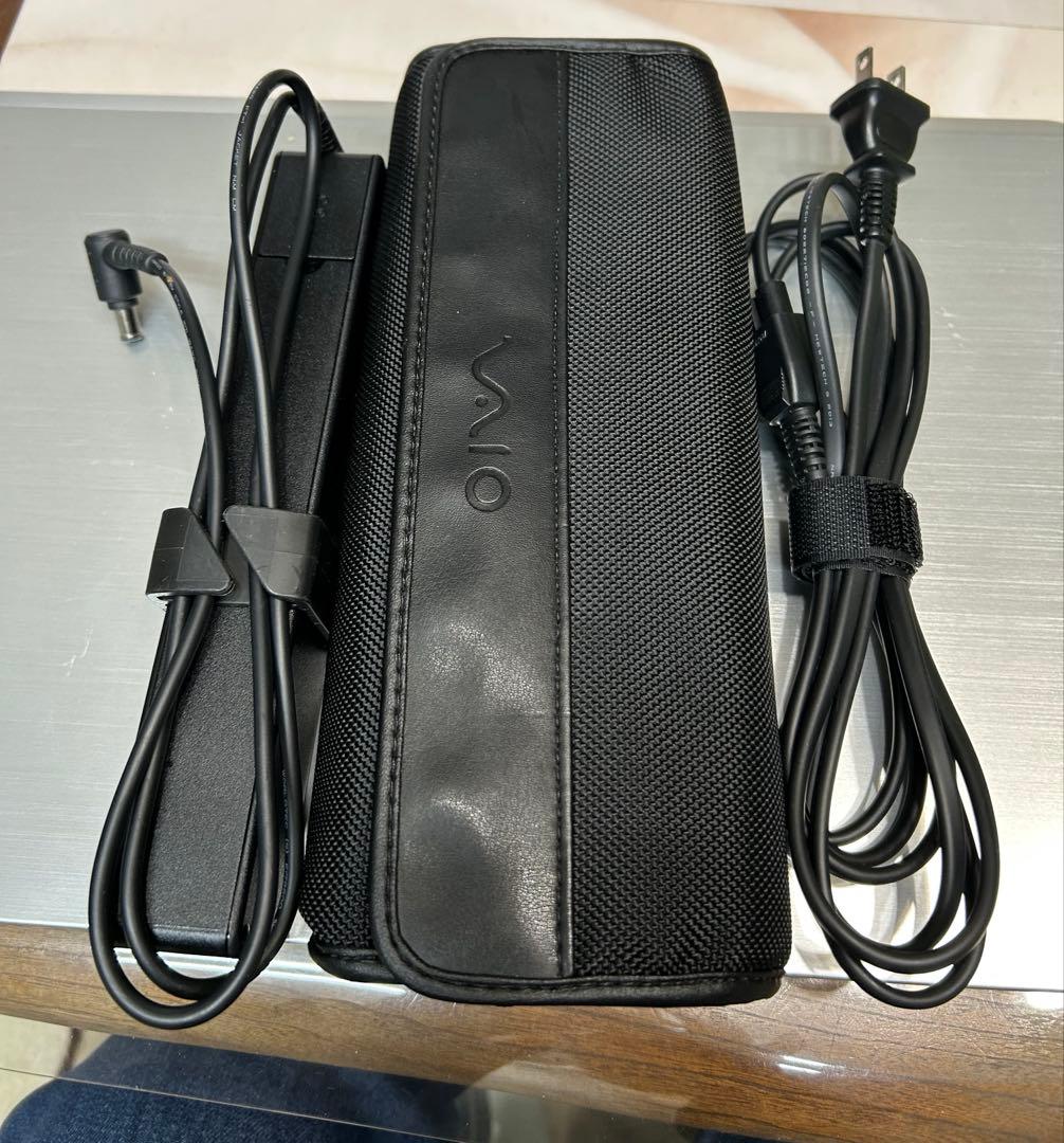 SONY VAIO Fit 15 SVF15A18CJSシルバー