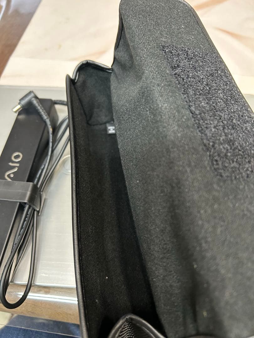 SONY VAIO Fit 15 SVF15A18CJSシルバー