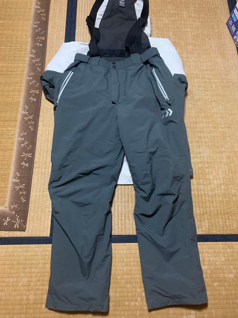 ダイワ　フィッシングウェア　レインウェア