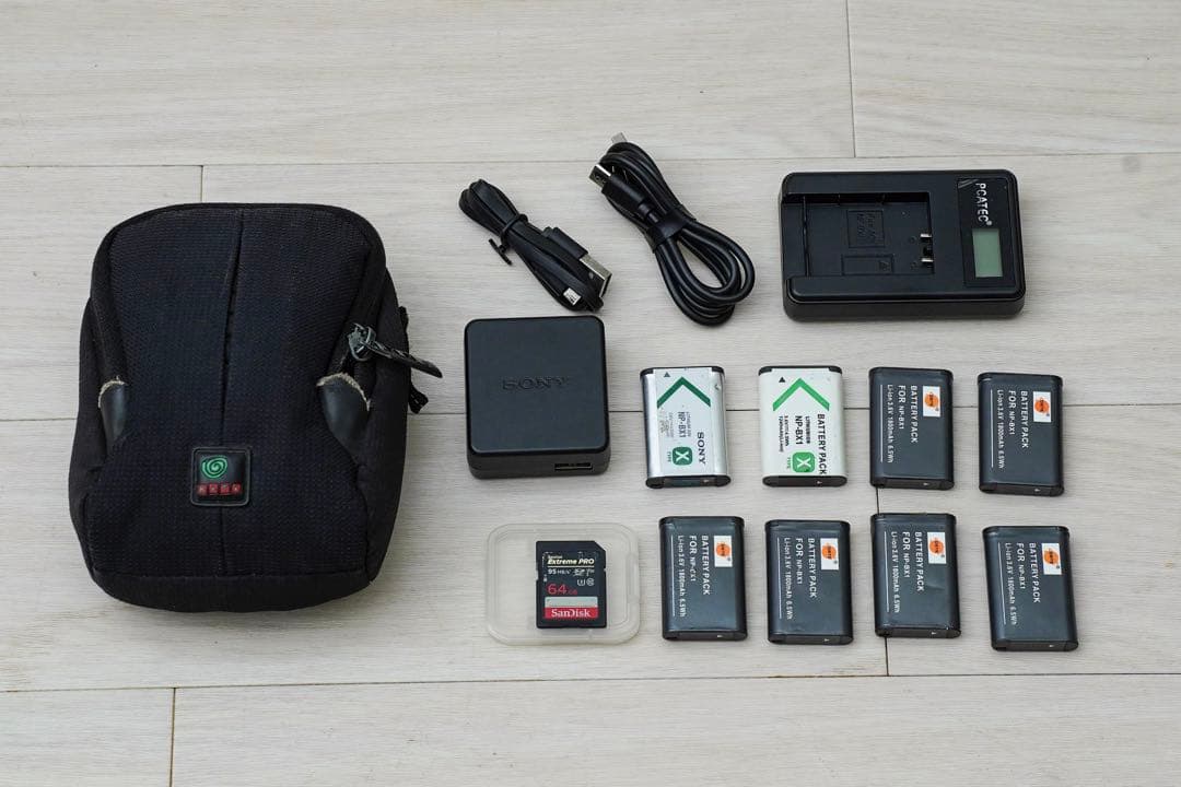 SONY Cyber-shot DSC-RX100M4デジタルカメラオ・マケ多数