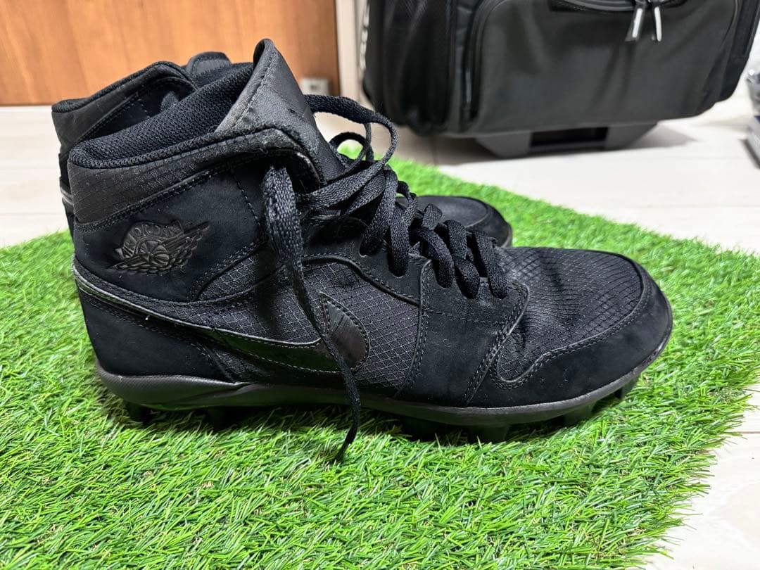 Nike Air Jordan ブラック ハイカット スパイク 野球