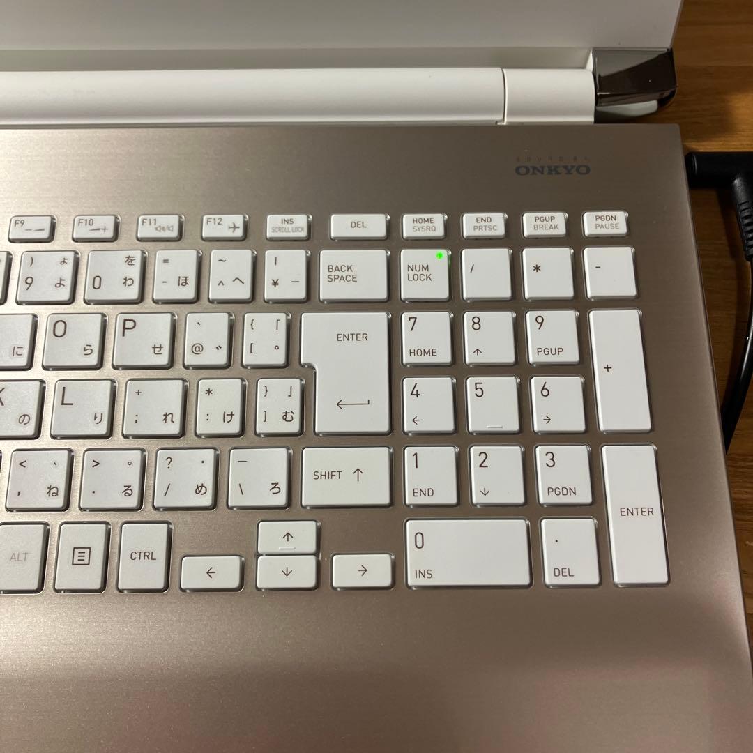 美品　Toshiba dynabook 第６世代Core i7 サテンゴールド