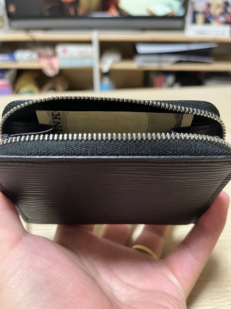 ルイヴィトン　ジッピーパース　エピ
