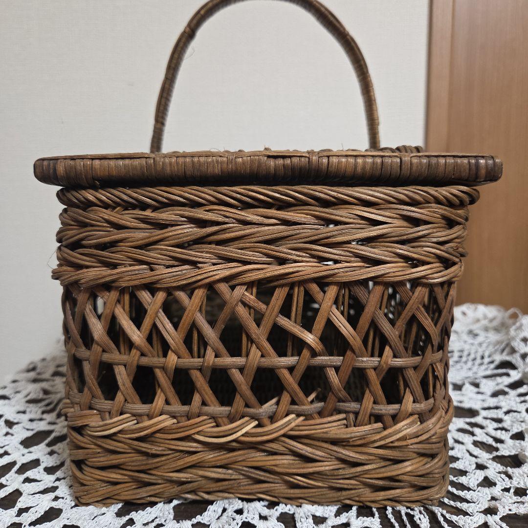 アンティーク　カゴ　パニエ　蓋付きバスケット　かご　籠