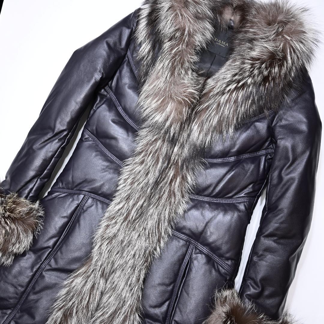 DAMA コレクション】リアルフォックスファー付羊革レザーダウンコート黒紫