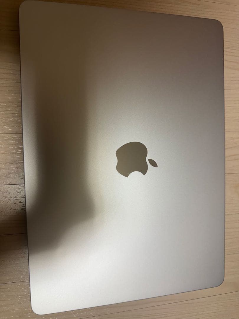 Apple MacBook air M3 13.6インチメモリ16G 256G