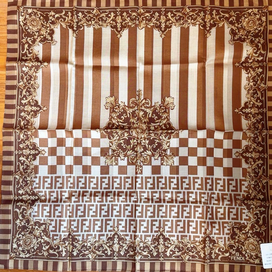 フェンディ　FENDI ヴィンテージ　大判ハンカチ　三色セット　みにさスカーフ