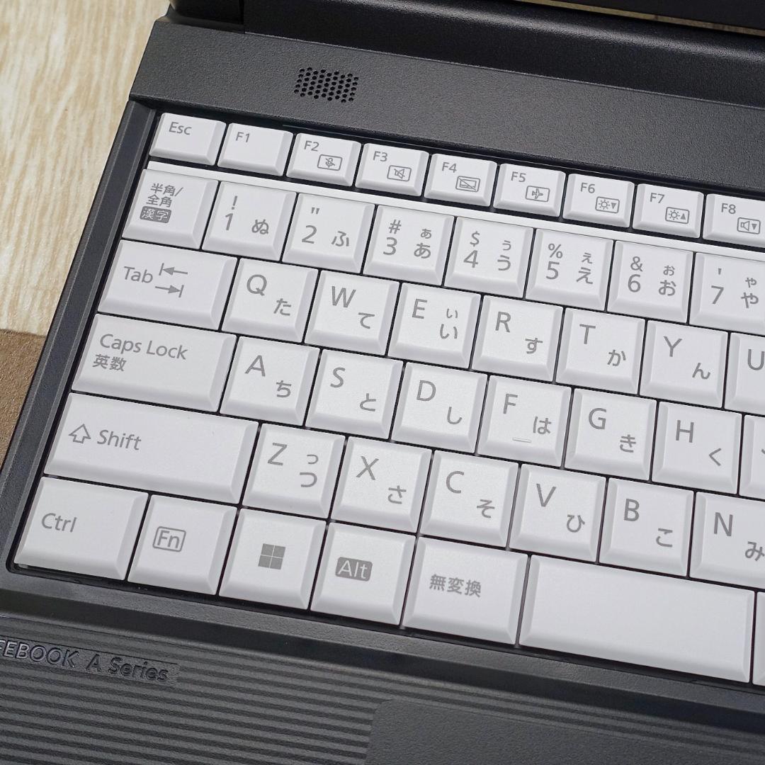 極美品で神速の２０２２年製✨１２世代ｉ５に超高性能新品ＳＳＤ１ＴＢ＆大容量メモリ