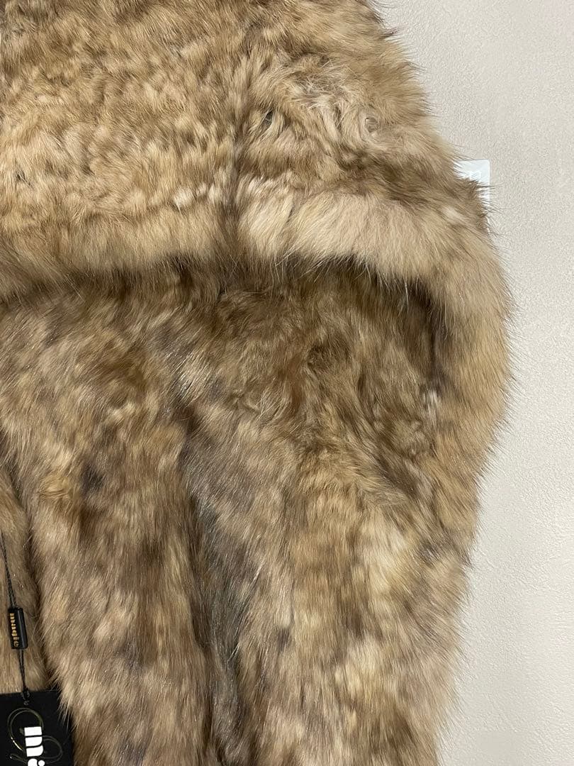 ベージュ系ファー ロングマフラー 未使用タグ付き