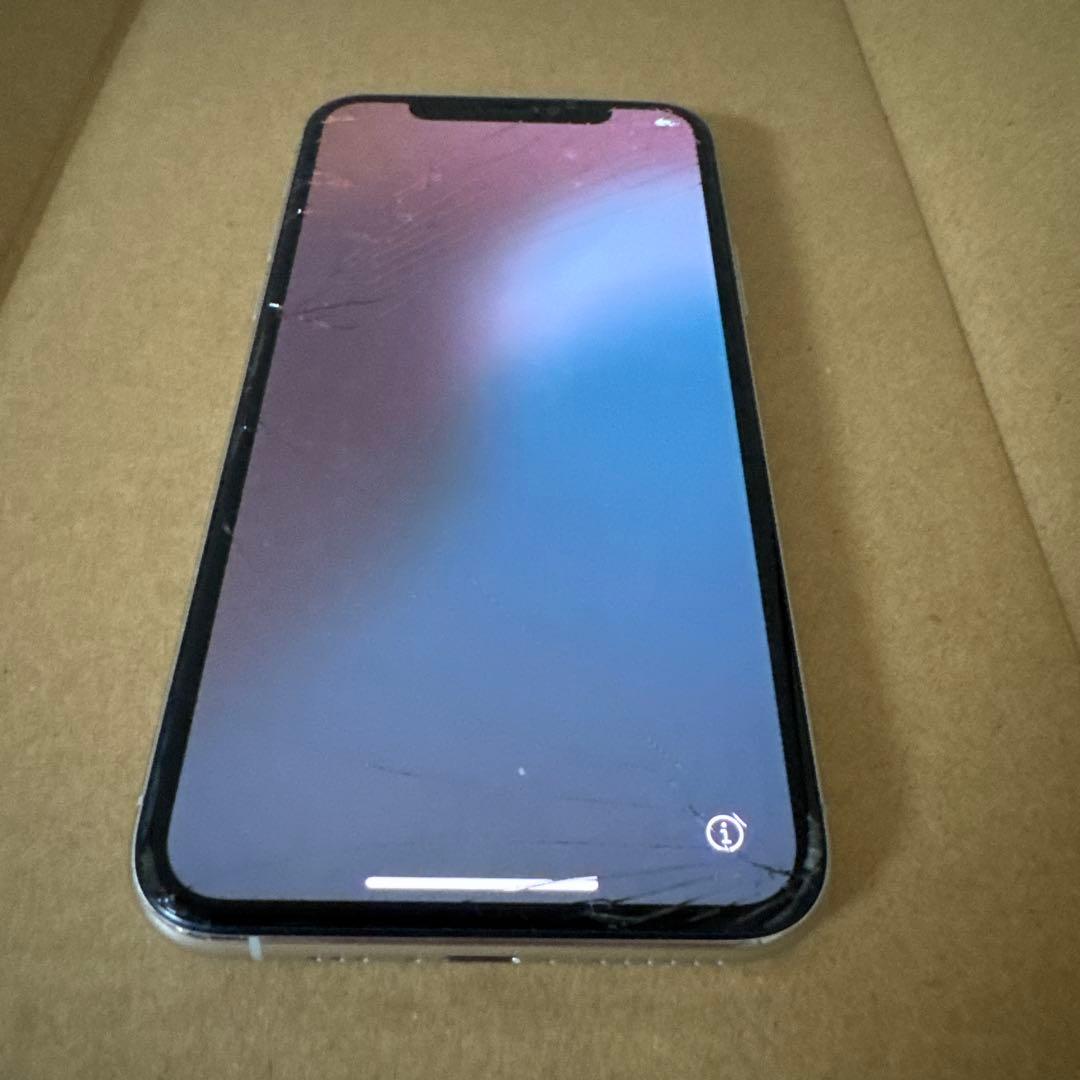 iPhone 11 Pro 64GB (画面割れあり)