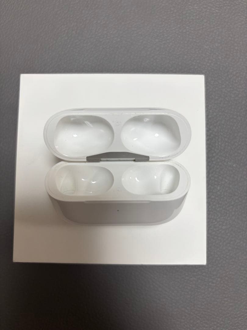AirPods Pro 第2世代 充電ケース　右耳