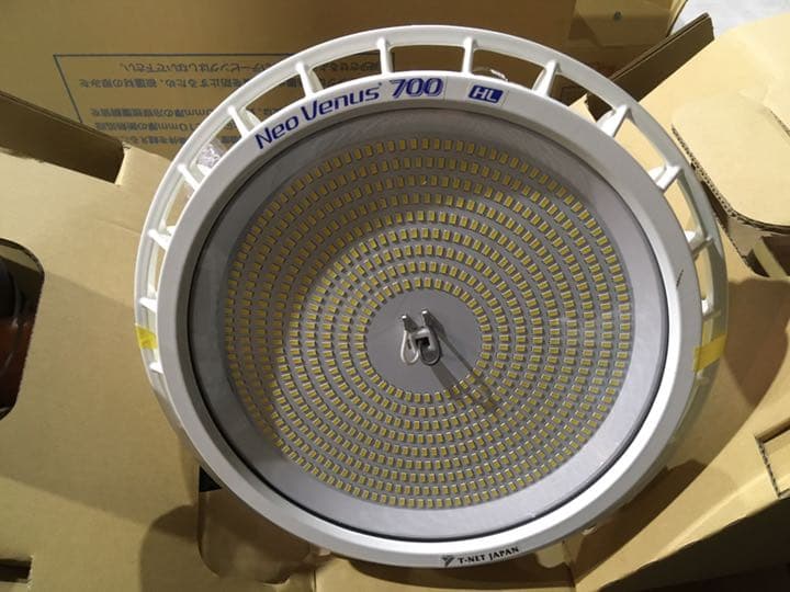 まきぞうさま専用 倉庫やガレージに！ティーネットジャパンLED照明　2個