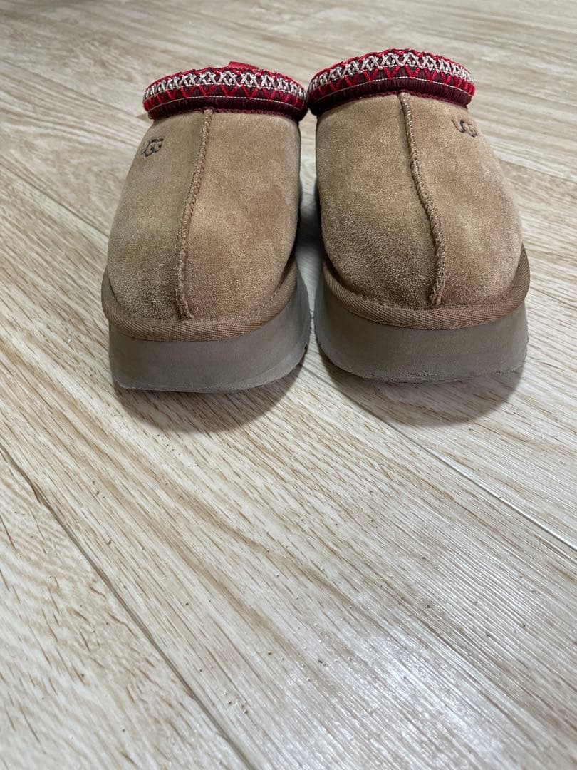 UGG Tazz 22センチ