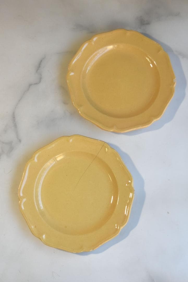 1枚はおまけ　19世紀アプト窯　黄釉花リム　デセール皿　アンティーク