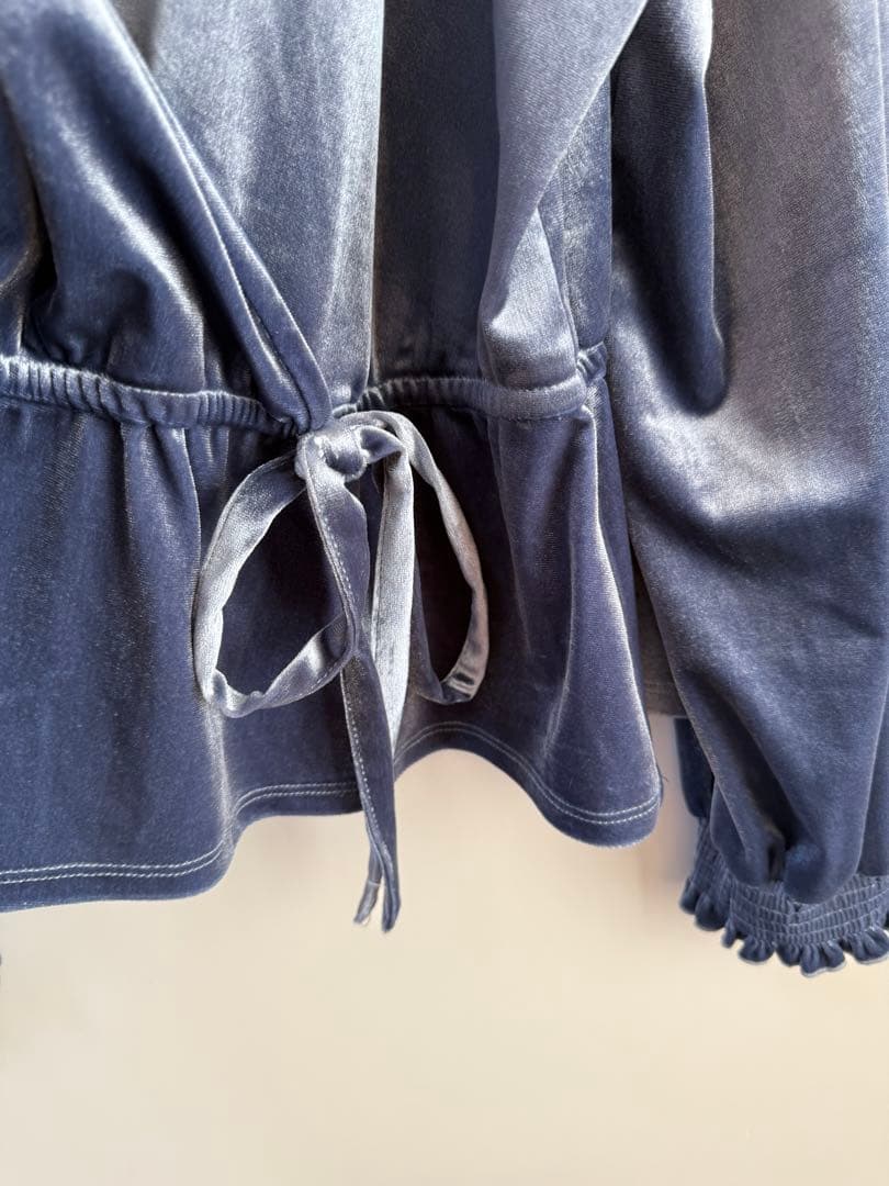 00s カシュクール バルーンスリーブベロアトップス スカイブルー hooked