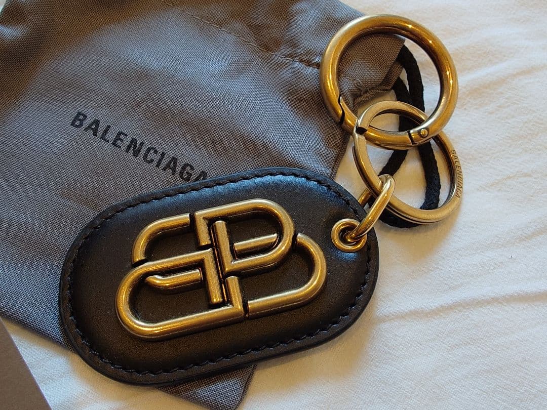 【BALENCIAGA】 レザーキーリング　ユニセックス