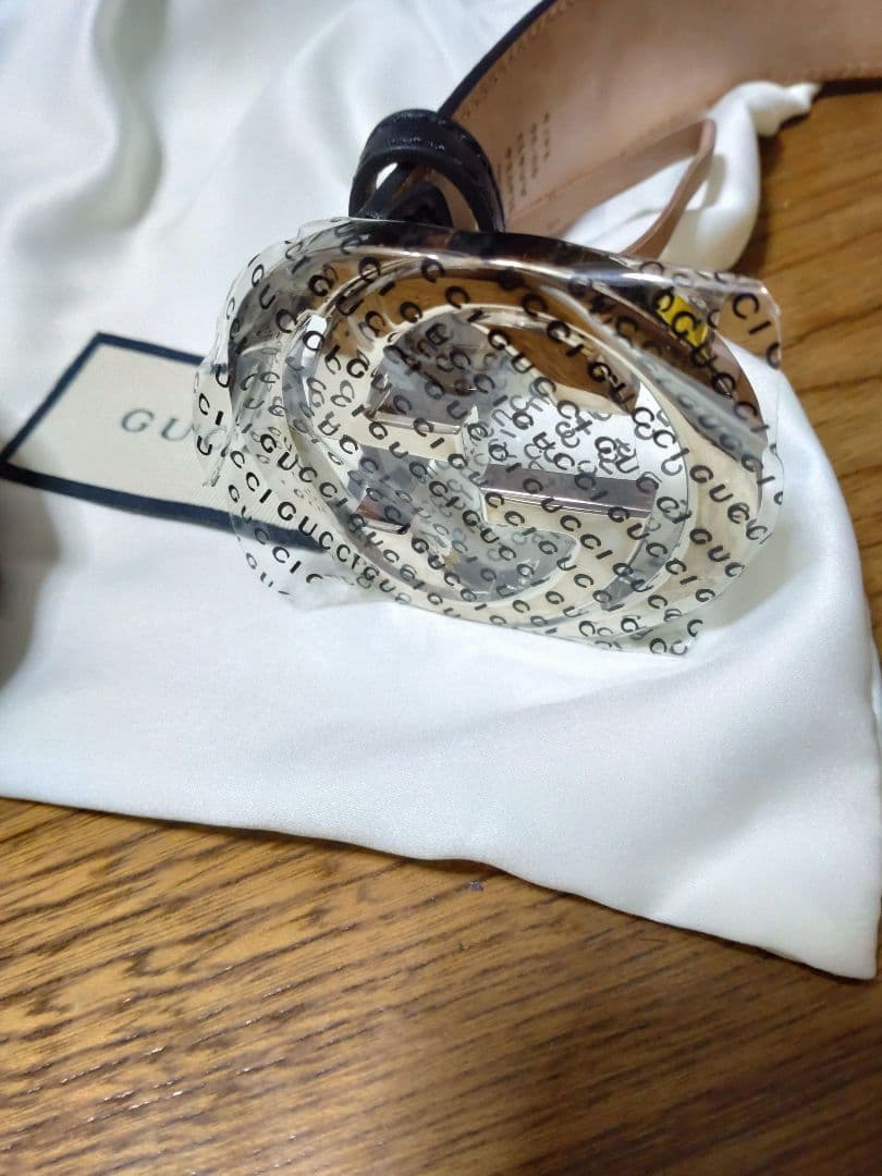 新品未使用品　GUCCIグッチシマレザーインターロッキングG バックルベルト９０