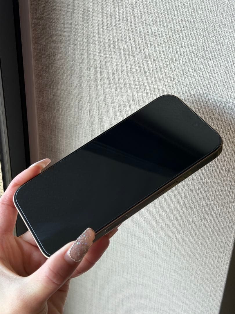 Apple iPhone16 Pro ゴールド　本体　本日のみこの価格で設定