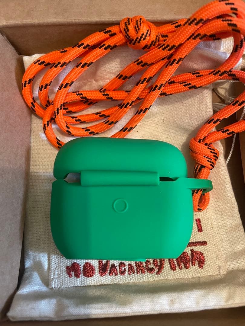 新品★MARNI AirPods Pro イヤホンケース グリーンストラップ付き