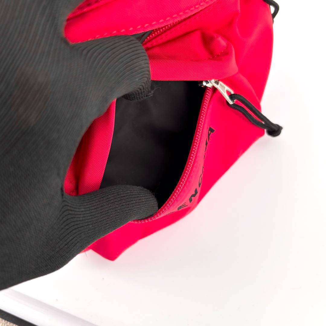 良品　バレンシアガ　ボディバッグ　レッド　ナイロン　ロゴ