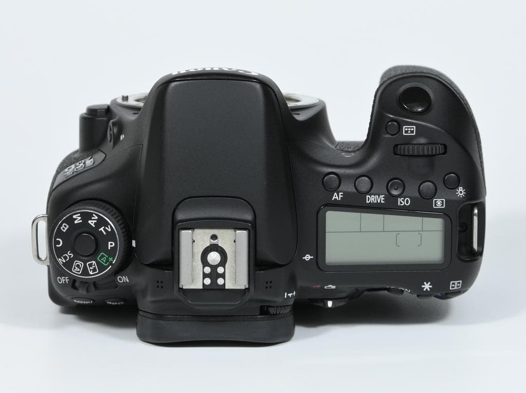 【美品】 キヤノン　Canon EOS 70D ボディ 《ショット数3971》