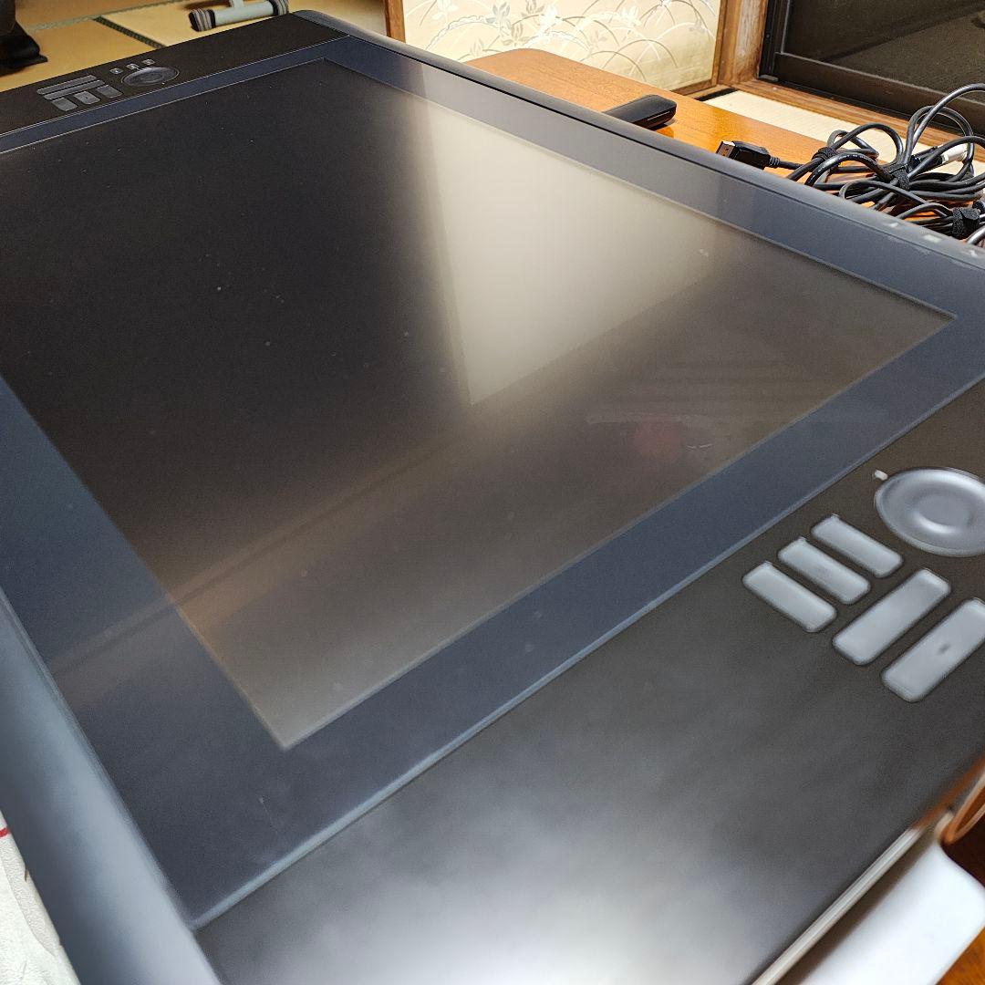 【破損有り】Wacom Cintiq 24HD DTK-2400 液晶タブレット