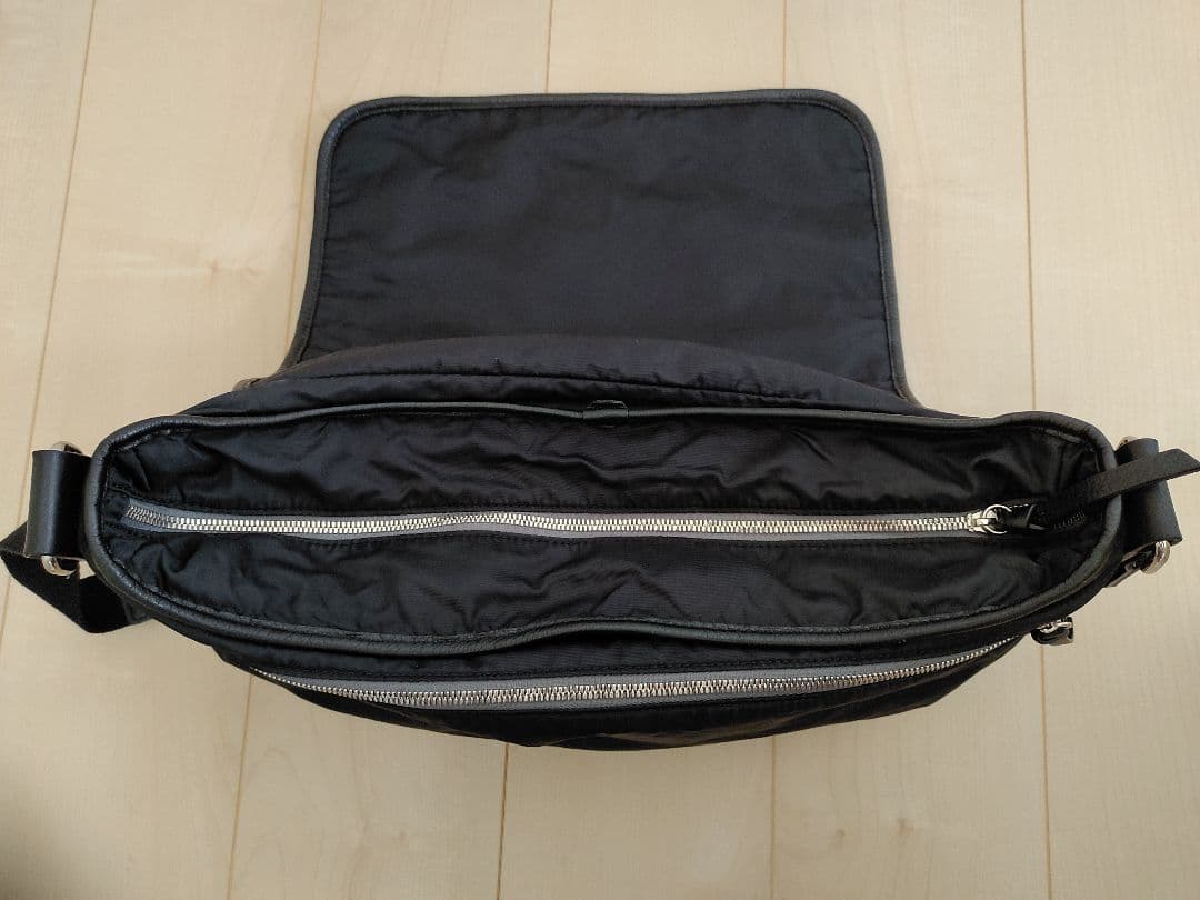 ドルチェ＆ガッバーナ　メッセンジャーバッグ