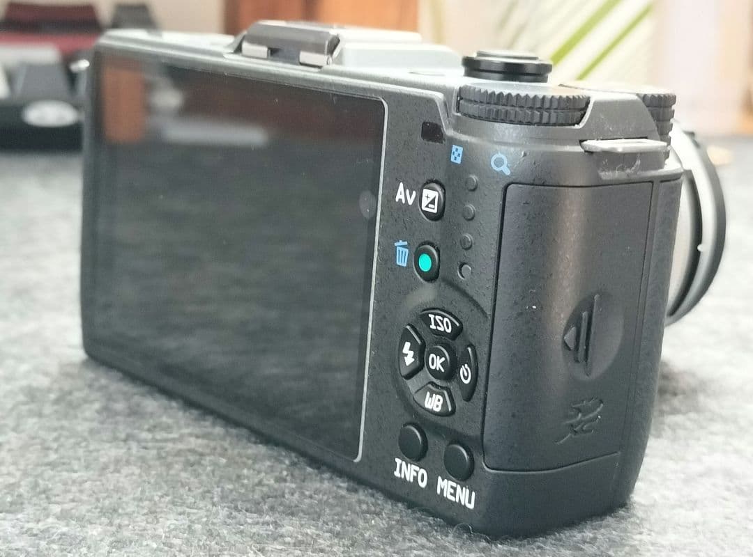 【美品】PENTAX Q10とオマケ付き