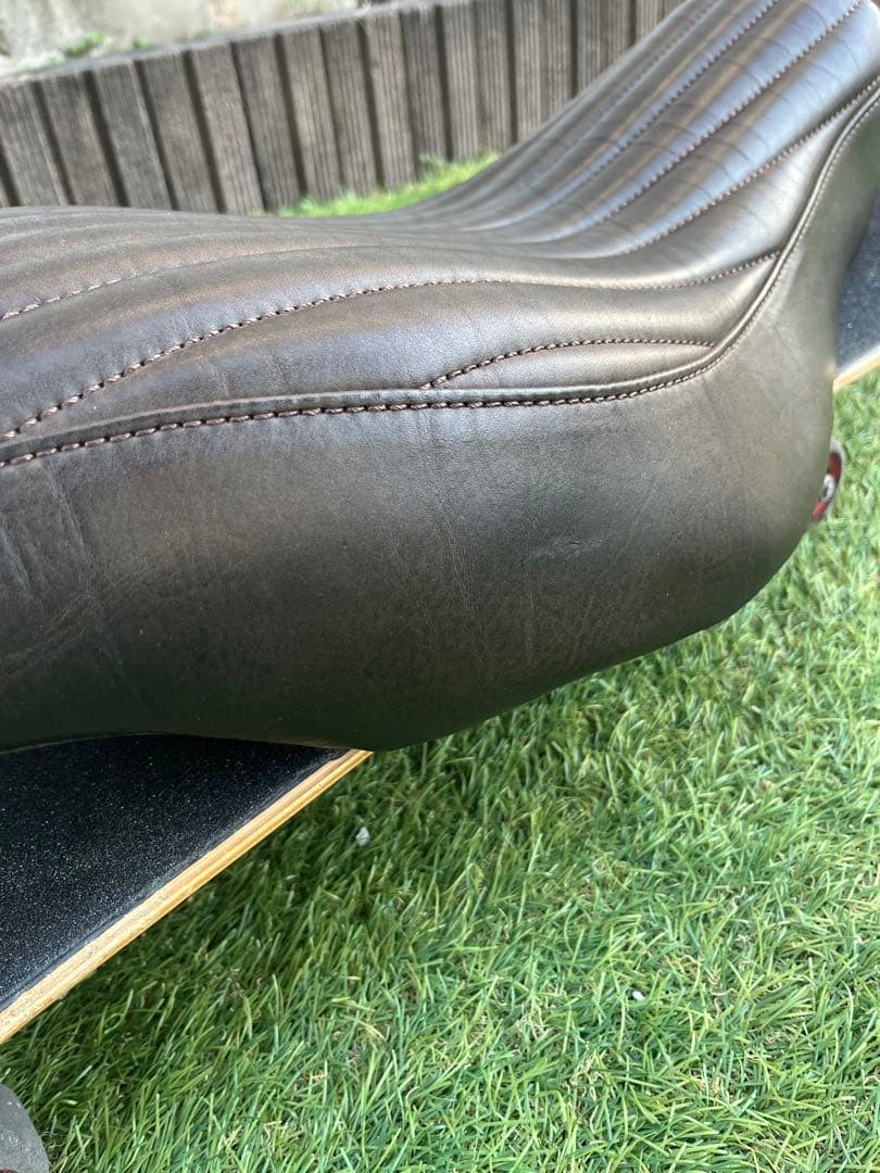 MOTOR ROCK レザーシート スポーツスター '04-'09モデル